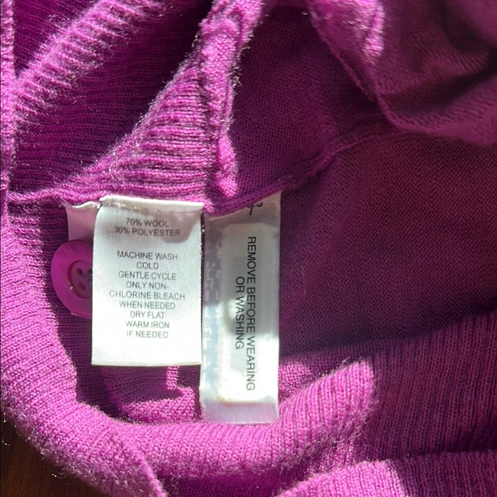 🟪🟪EUC LOFT Purple V-Neck Cardigan with Tiny Hip Pockets🟪🟪
